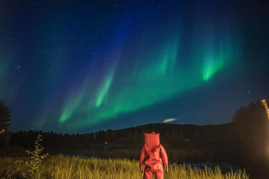 Rovaniemi: Arctic Ice Floating and Northern Lights Tour - Clothing, packing, and meeting-point advice