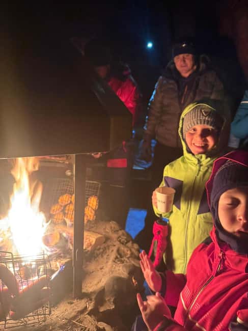 Rovaniemi Aurora Fire & Flavour — Arctic Gastronomy Tour - Marshmallows, blankets, and a relaxed finish