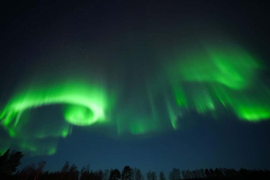 Rovaniemi: Coffee under Northern Lights & Professional Photo - How long the night can really last