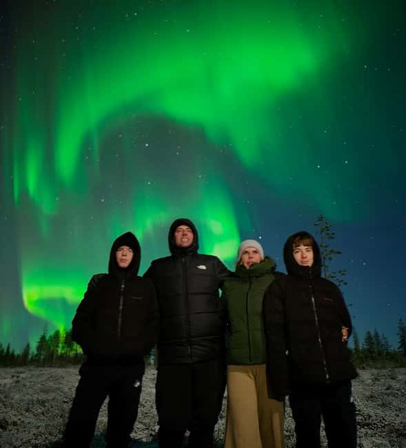 Rovaniemi: Family-Friendly Northern Lights Tour - What you do at the viewing spots