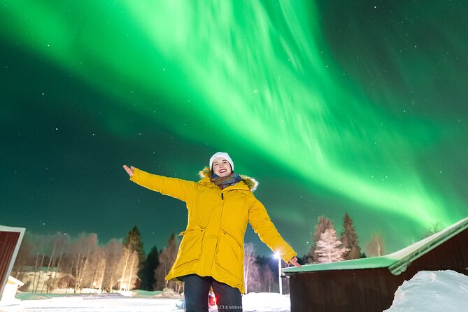 Rovaniemi: Genuine Aurora Hunting with Unlimited Pro Photos - Hot berry juice, gingerbread, and the midnight rhythm