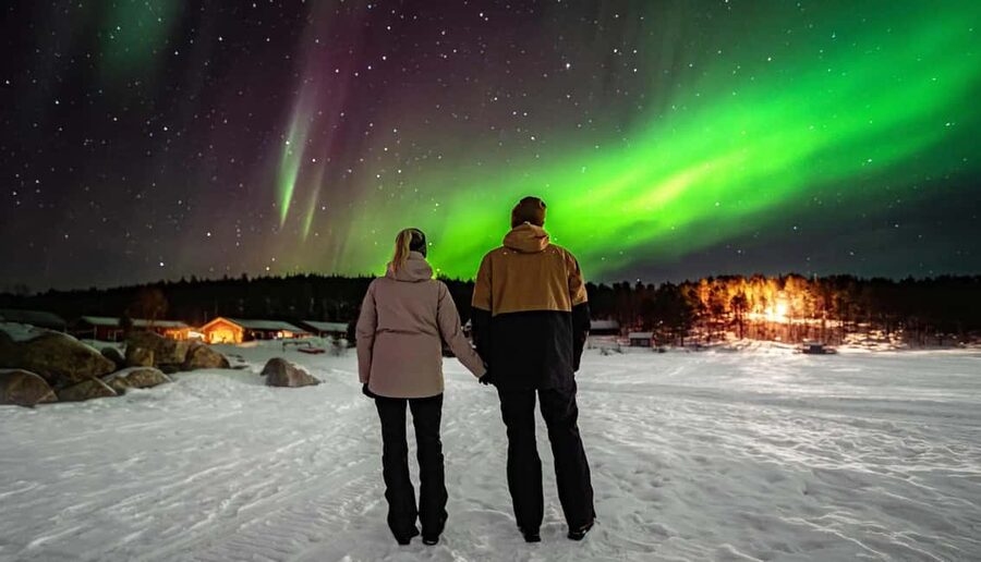 Rovaniemi: Guaranteed Aurora Hunt with Local Guides & Photos - Who should book this experience