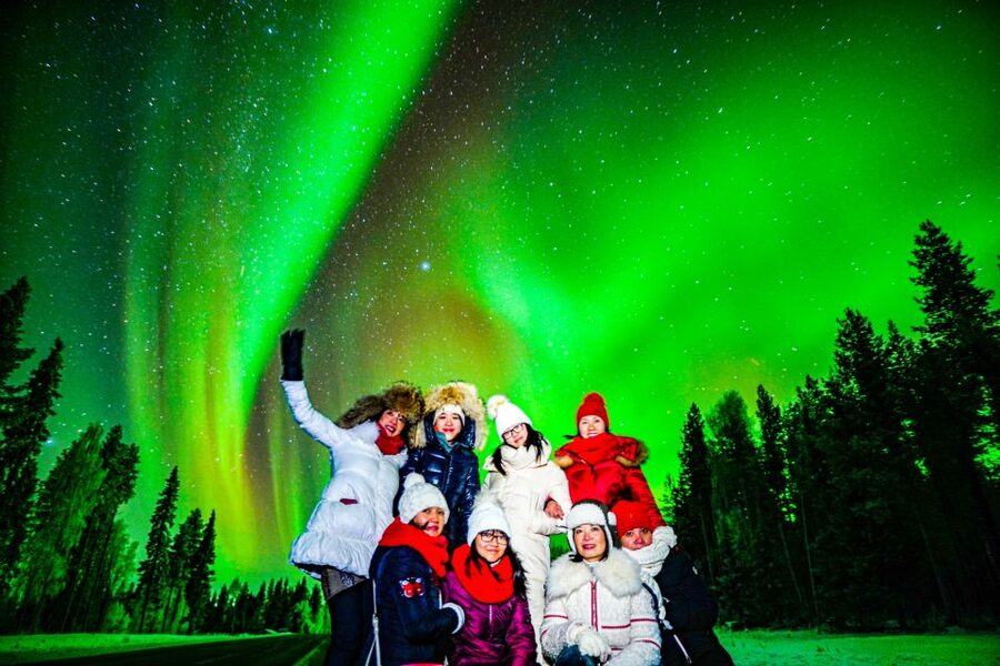 Rovaniemi: Guaranteed Northern Lights Hunting Adventure - Photographs that arrive the next day