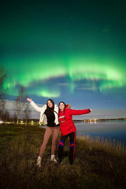 Rovaniemi: Guaranteed Northern Lights & Photography Tour - The photography help is more than a quick snapshot