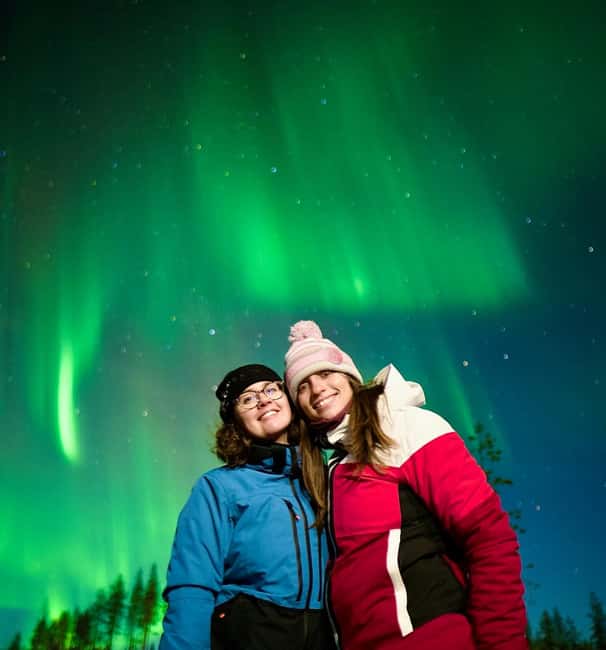 Rovaniemi: Guaranteed Northern Lights & Photography Tour - Warm drinks, cold air, and the gear you need