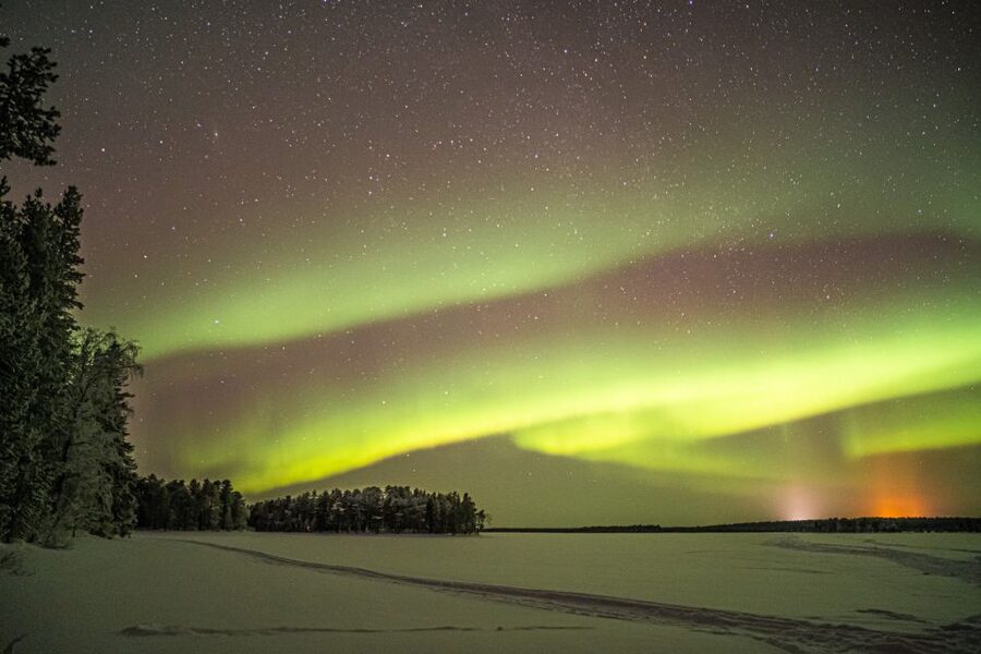 Rovaniemi: Guaranteed Ultimate Aurora Hunt with Photographer - What the $127 price really buys