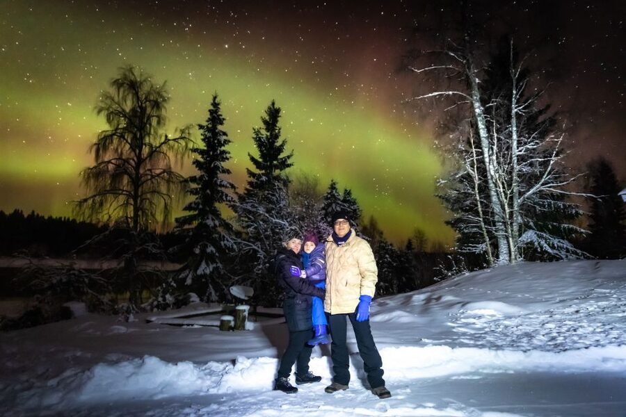 Rovaniemi: Guided Northern Lights Tour - The frozen lake, river, forest, and kota