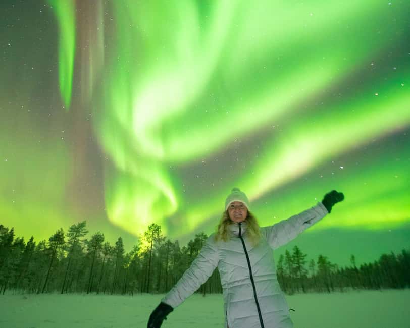 Rovaniemi: Insider Guaranteed Northern Lights Tour + Photos - Photo coaching is a real benefit