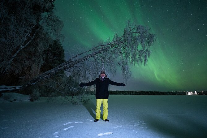 Rovaniemi Northern Lights Hunt With A Professional Photographer - What the photography service adds