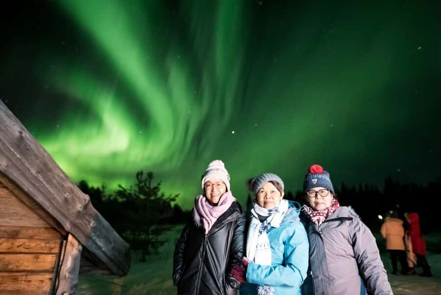 Rovaniemi: Northern Lights Hunt with Sausages and Hot Drinks - Why this Rovaniemi aurora hunt works