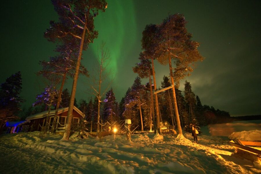 Rovaniemi: Northern Lights Hunting in Lappish old cottage - Aurora photography and the included photo