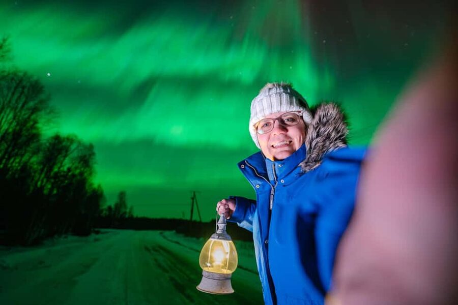 Rovaniemi: Northern Lights Hunting with Photo & Video - Who should book this Northern Lights hunt?