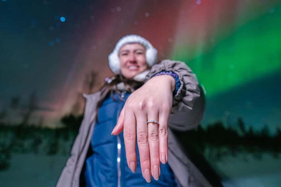 Rovaniemi: Northern Lights Hunting with Photo & Video - Meeting Rafael and setting off from Rovaniemi