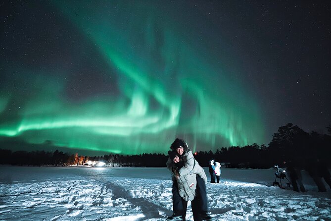 Rovaniemi: Northern Lights Pro Guaranteed - Unlimited Distance - Small group comfort, with a few rough edges