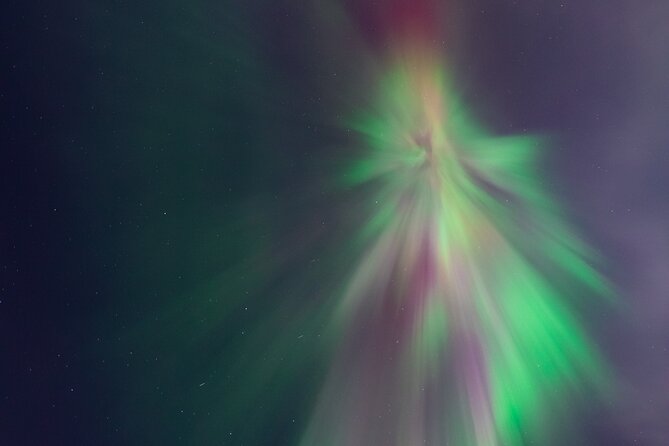 Rovaniemi: Northern Lights Pro Guaranteed - Unlimited (PRIVATE) - Possible routes toward Sweden or Norway