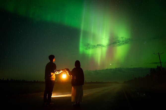 Rovaniemi: Northern Lights Small Group Money-Back Guarantee - Forecasting clouds, solar wind, and the day’s departure time