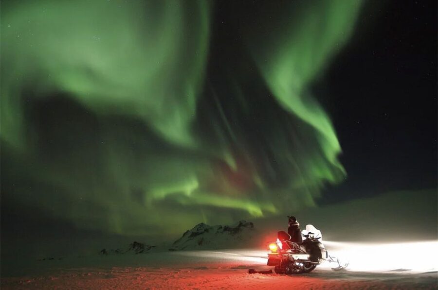 Rovaniemi: Northern Lights Snowmobile Hunt - Setting out from central Rovaniemi