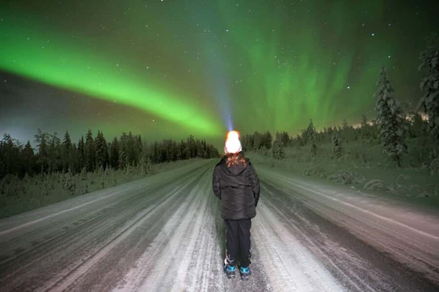 Rovaniemi:Private Aurora Tour-Unlimited Miliage - Leaving Rovaniemi for the 5.5-hour guided outing