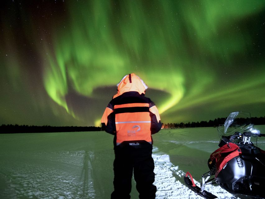 Rovaniemi: Search for Northern Lights Snowmobiling Trip - Warm clothing makes a real difference