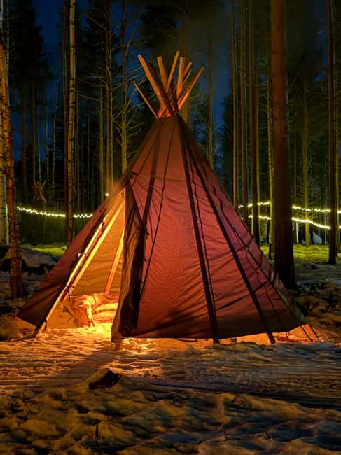 Rovaniemi Winter Activities & Northern Lights! - The tepee fire and a simple Lappish meal