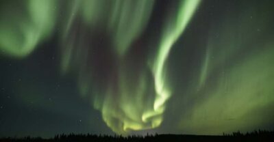 Saariselkä: Aurora Photo Tour by Car with Transfer & Drinks