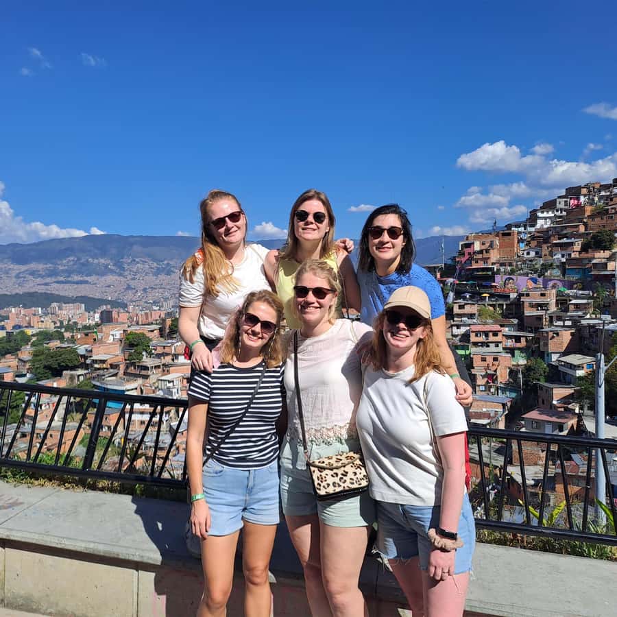Shared Tour to Comuna 13 & Aurora Cable Car in Medellin - Reading the Walls in Comuna 13