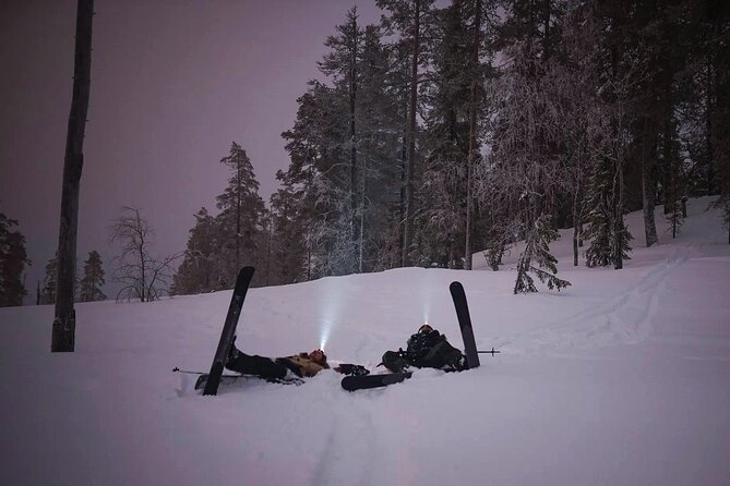 Ski Trekking under the Northern Lights - How backcountry skis feel in deep snow