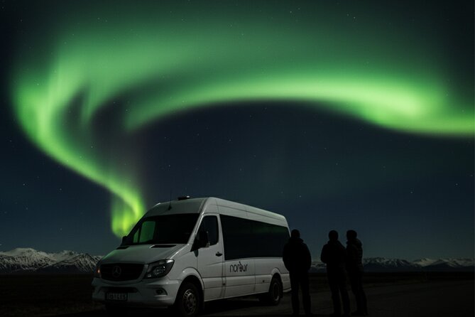 Small-Group Tour: Northern Lights with Photos & Hot Chocolate - Key points at a glance