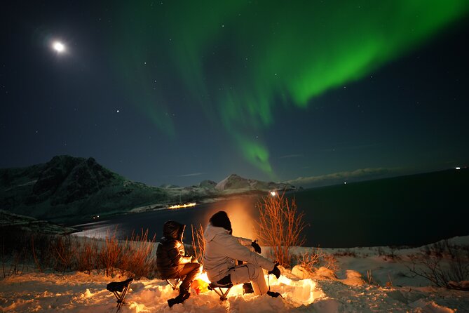 Small Northern Lights Tour Max 8 Guests Pickup and Photography - What the $223.14 price includes