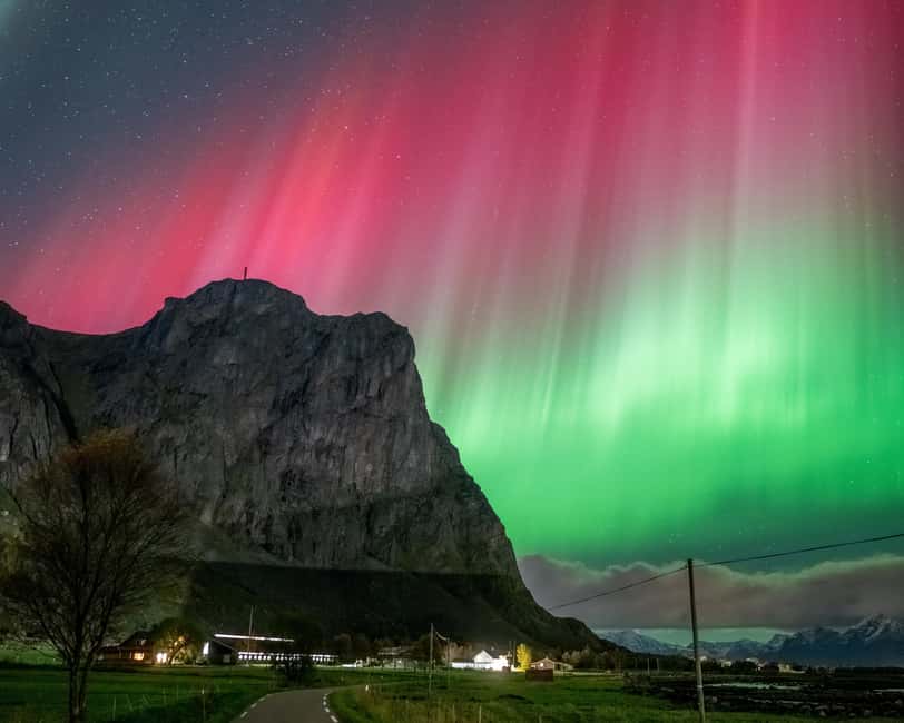 Sortland: Small Group Northern Lights Chase by Car - A heated vehicle makes the chase easier