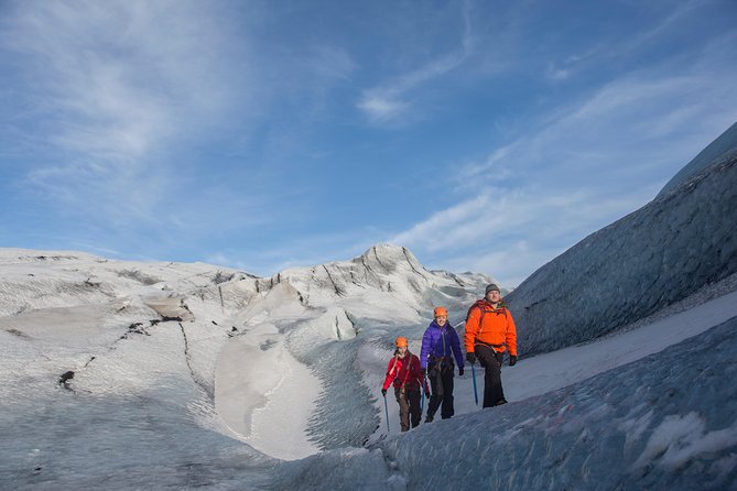 South Coast, Glacier Hike & Northern Lights from Reykjavik - Guides make or break a packed itinerary