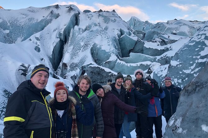 South Iceland Highlights and Northern Lights Combo Full-Day Tour - Vík: a practical lunch break