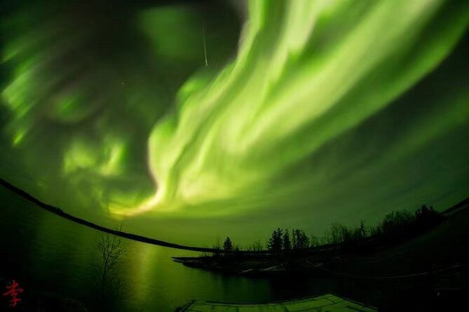 The Best Aurora Tour - Aurora chasing versus staying in one place