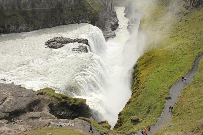 The Golden Circle & Northern Lights Guided Combo tour - Key things to know before booking