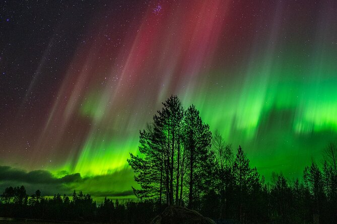 The Ultimate Guaranteed Aurora Hunt - Watching the aurora from a remote stop