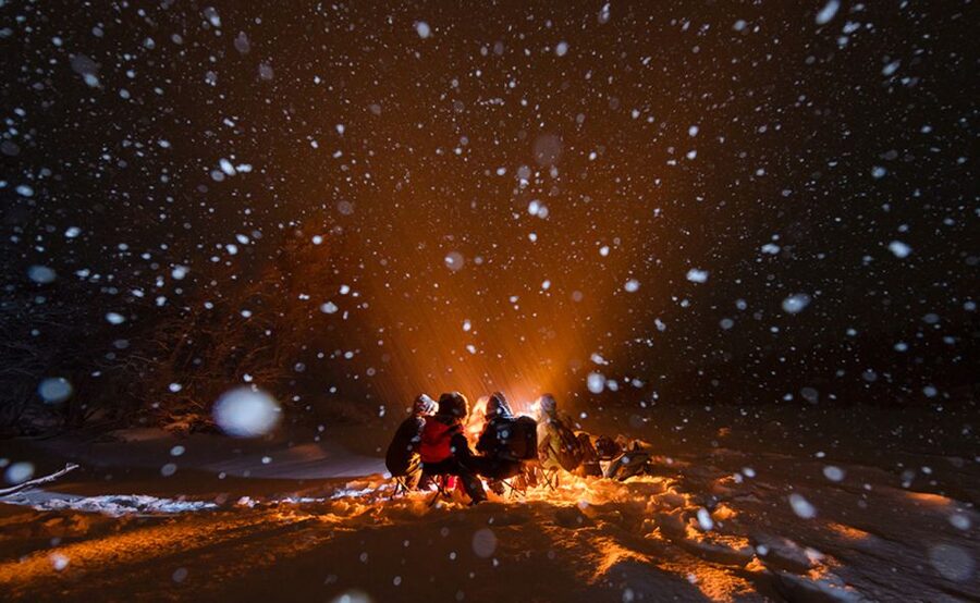 Tromsø: All inclusive Aurora Hunt with photos, food & drinks - Camera help without carrying a full kit