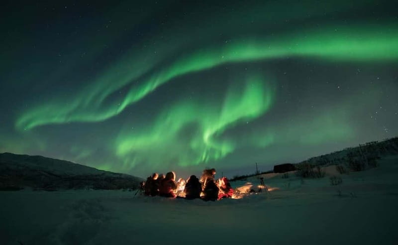 Tromsø: All inclusive Aurora Hunt with photos, food & drinks - Why the route can stretch to Finland