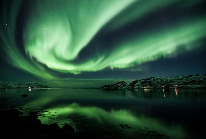 Tromsø: All-Inclusive Northern Lights Hunt - Campfire time, stew, and a warmer kind of waiting