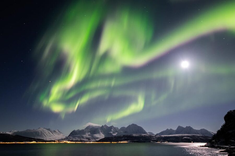 Tromsø: Aurora Borealis, Campfire, Hot Meal, Arctic Tour - Key points to know before booking