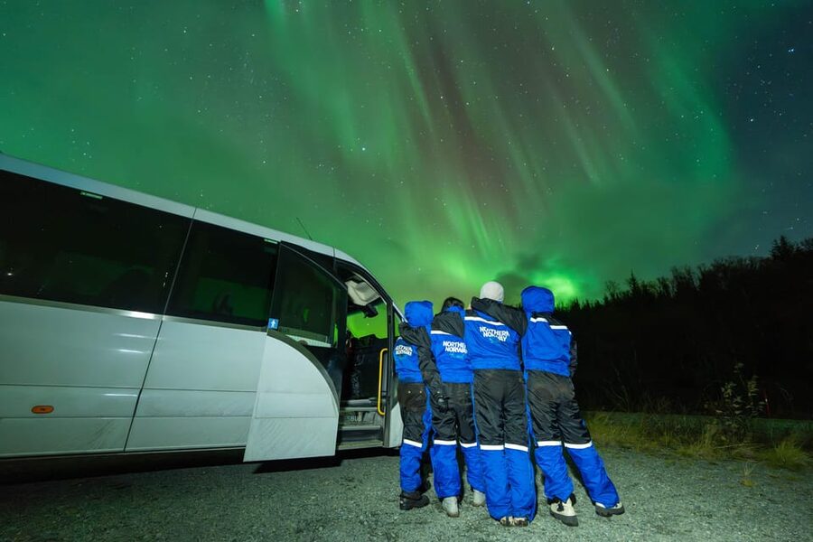 Tromsø: Aurora Borealis, Campfire, Hot Meal, Arctic Tour - Starting in Tromsø with a clear plan