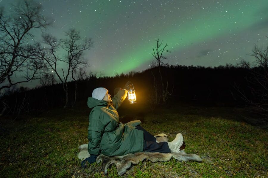 Tromsø: Aurora Borealis, Campfire, Hot Meal, Arctic Tour - The campfire, hot food, and social side of the night