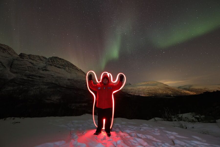 Tromsø: Aurora Borealis, Campfire, Hot Meal, Arctic Tour - Photography help and the real meaning of included photos