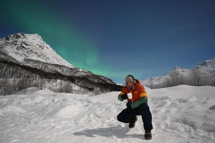 Tromsø: English/Spanish Aurora Pathfinder Tour with Photos - Small details that make the night easier