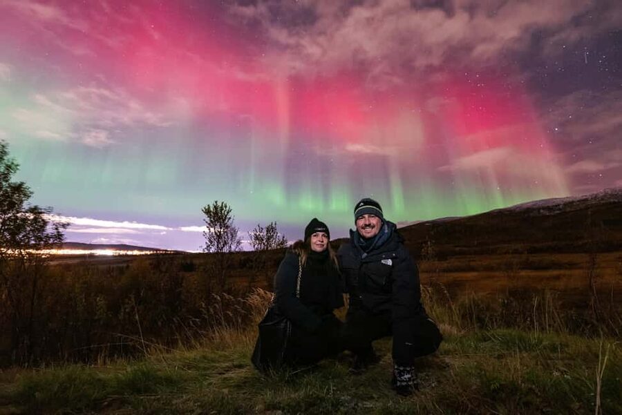 Tromsø: Exclusive Northern Lights Chase with Photos - The first hour: leaving Tromsø behind