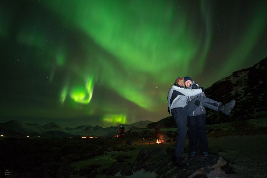 Tromsø: Expert Aurora Hunt - Thermal Gear, Food, Campfire - Photography Help That Adds Real Value