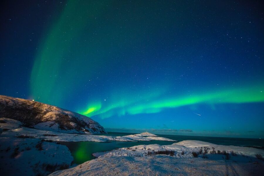 Tromso: Northern Lights Cable Car Excursion - Waiting for the Northern Lights