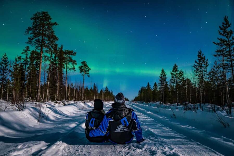 Tromsø: Northern Lights Chase with Expert Aurora Hunters - Meeting in Tromsø and setting off after dark