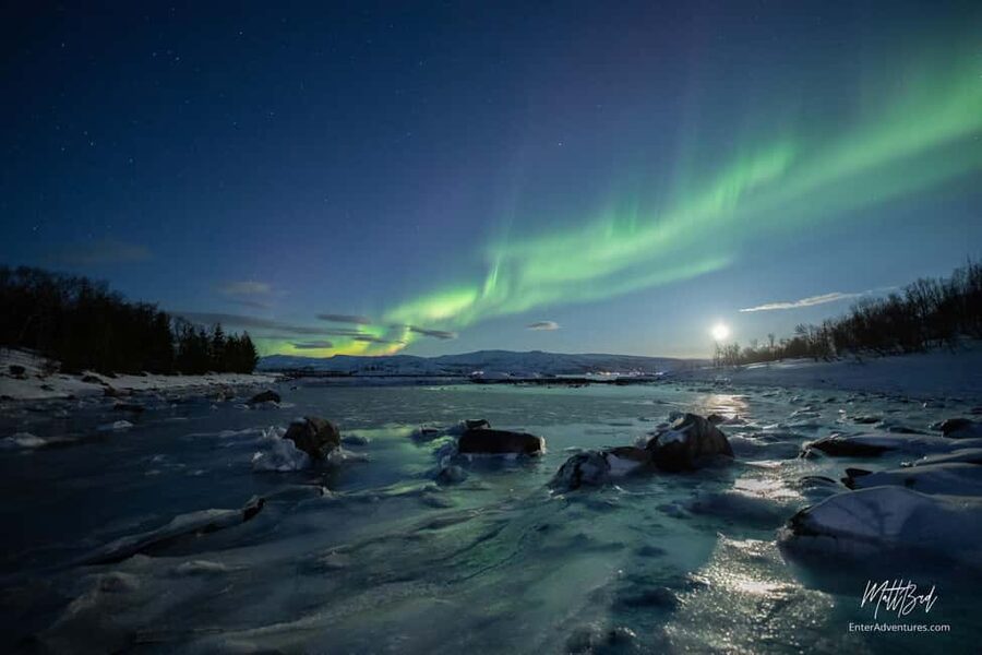 Tromsø: Northern Lights Chase with Expert Guides & Photos - Photos and camera help
