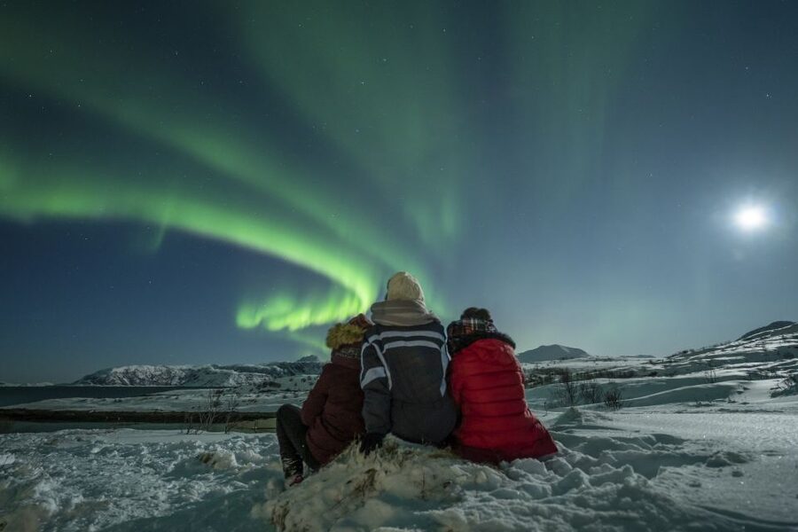 Tromso: Northern Lights Chase with Photo Package Included - Longer drives toward clearer skies