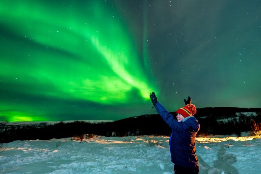 Tromsø: Northern Lights Chase with Photos and Bodysuits - What each possible stop adds